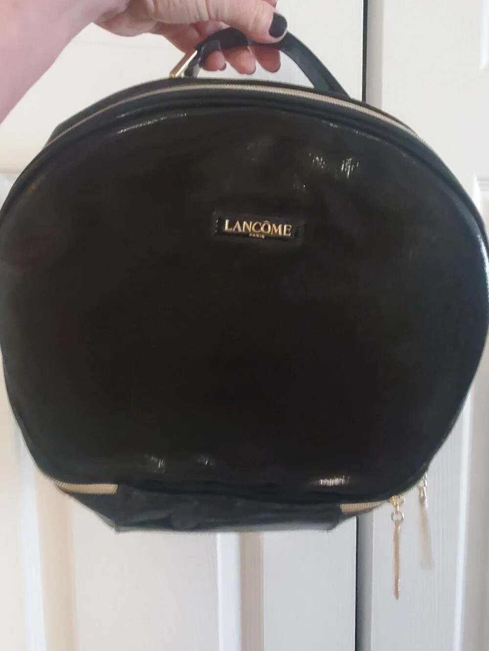 LANCOME PARIS BLACK BEAUTY BAG . NWOT. ROUND
